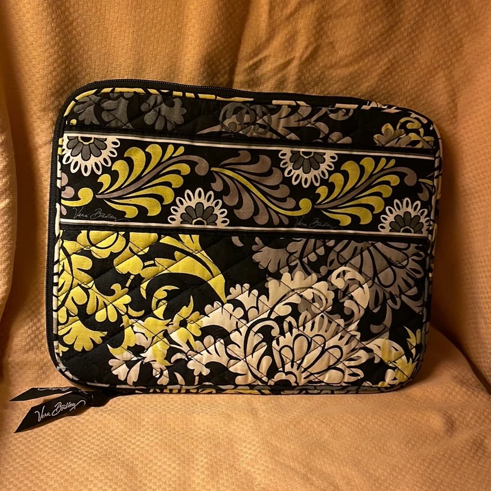 NWOT’s-Vera Bradley laptop bag. Black, gray, lime & white floral pattern
